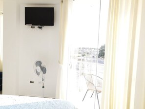 Double Room, 1 Queen Bed, Private Bathroom | Free WiFi, bed sheets - Hotel Inkayacu (Paracas)