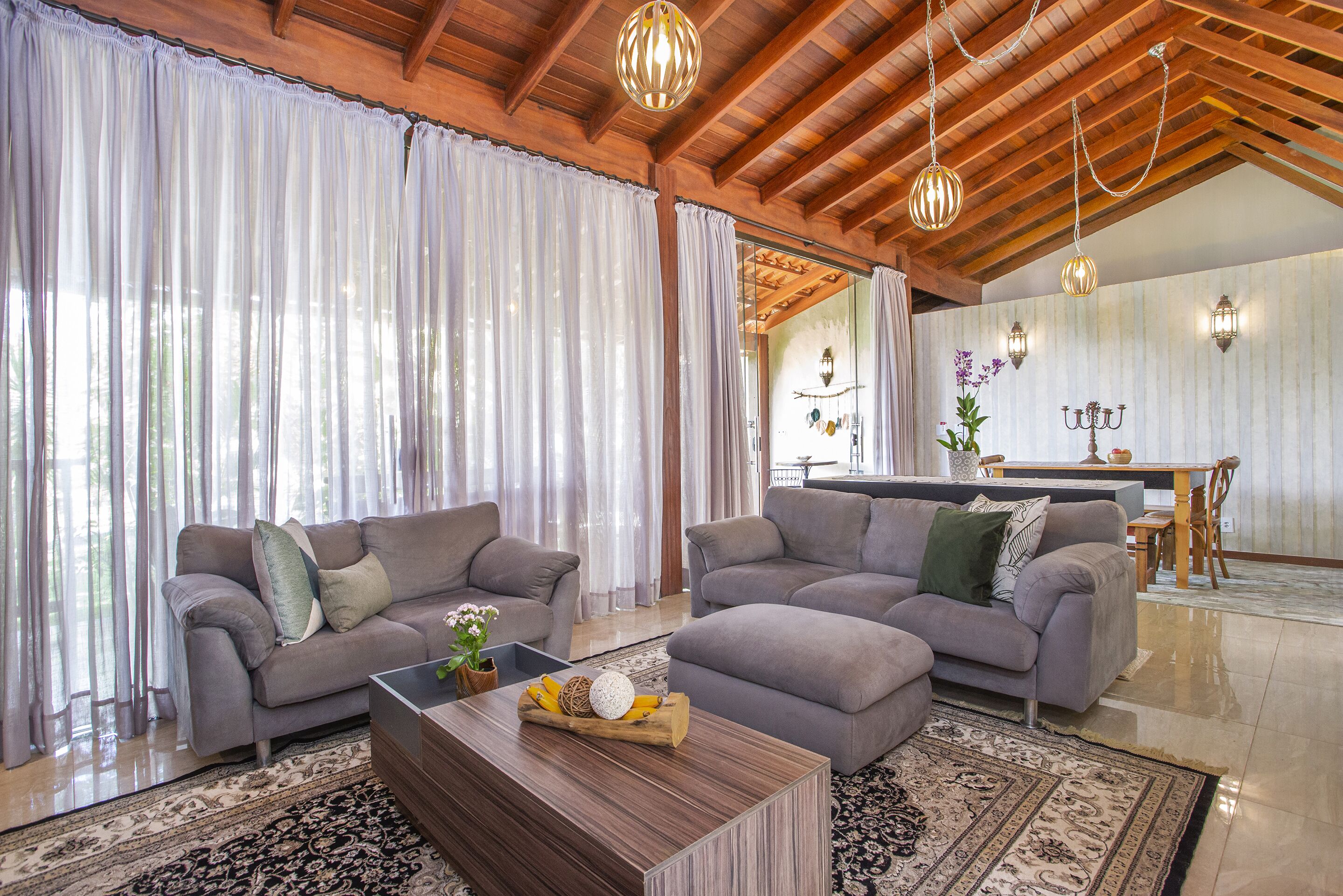 Bangalô Família | Sala de estar | Smart TV 