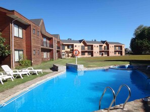 Outdoor pool - Hotel Arauco (Arauco)