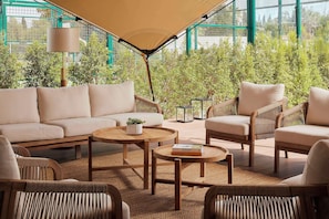 2 quầy bar/khu lounge 