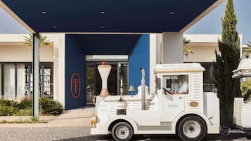 Fachada de la propiedad