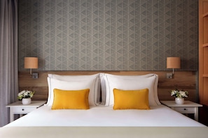 Minibar, in-room safe, desk, blackout curtains - Tivoli Alvor Algarve - All Inclusive Resort (Portimão)