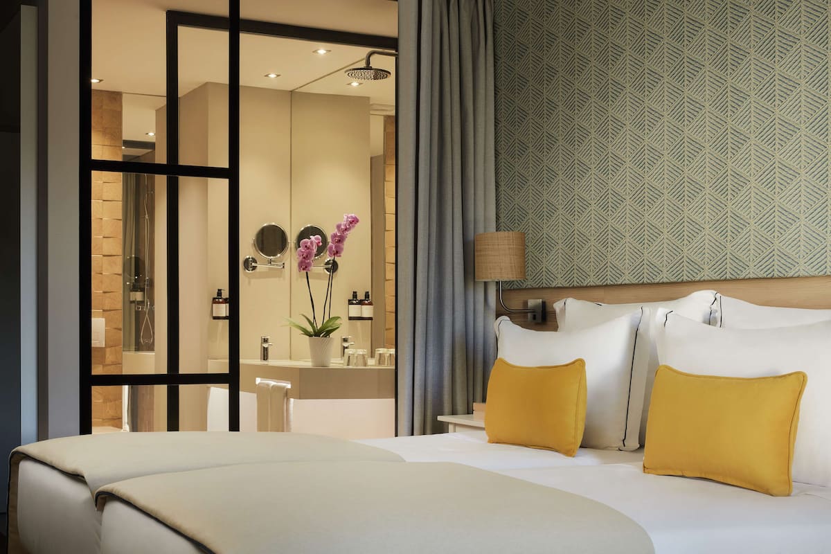 1 bedroom, minibar, in-room safe, desk