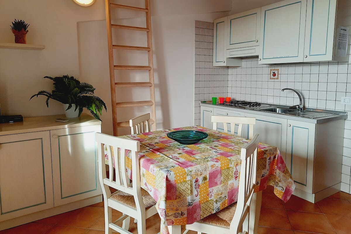 Superior Studio, Balcony, Sea View | Private kitchen | Fridge, stovetop, cookware/dishes/utensils