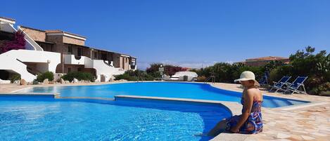 Piscine extérieure (ouverte en saison)