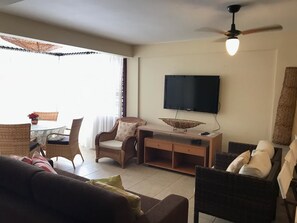 Maison, plusieurs lits, non-fumeurs | Salle de séjour | Télévision à écran plat