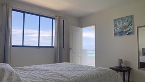 公寓, 多張床, 非吸煙房 | 3 間臥室、客房內保險箱、熨斗/熨衣板、免費無線上網