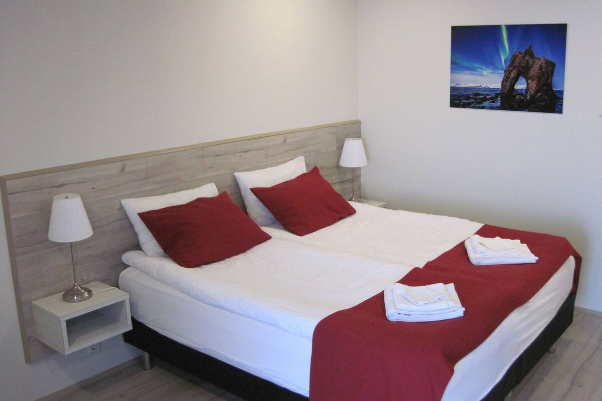 Studio, Mountain View | Blackout drapes, soundproofing, free WiFi, bed sheets