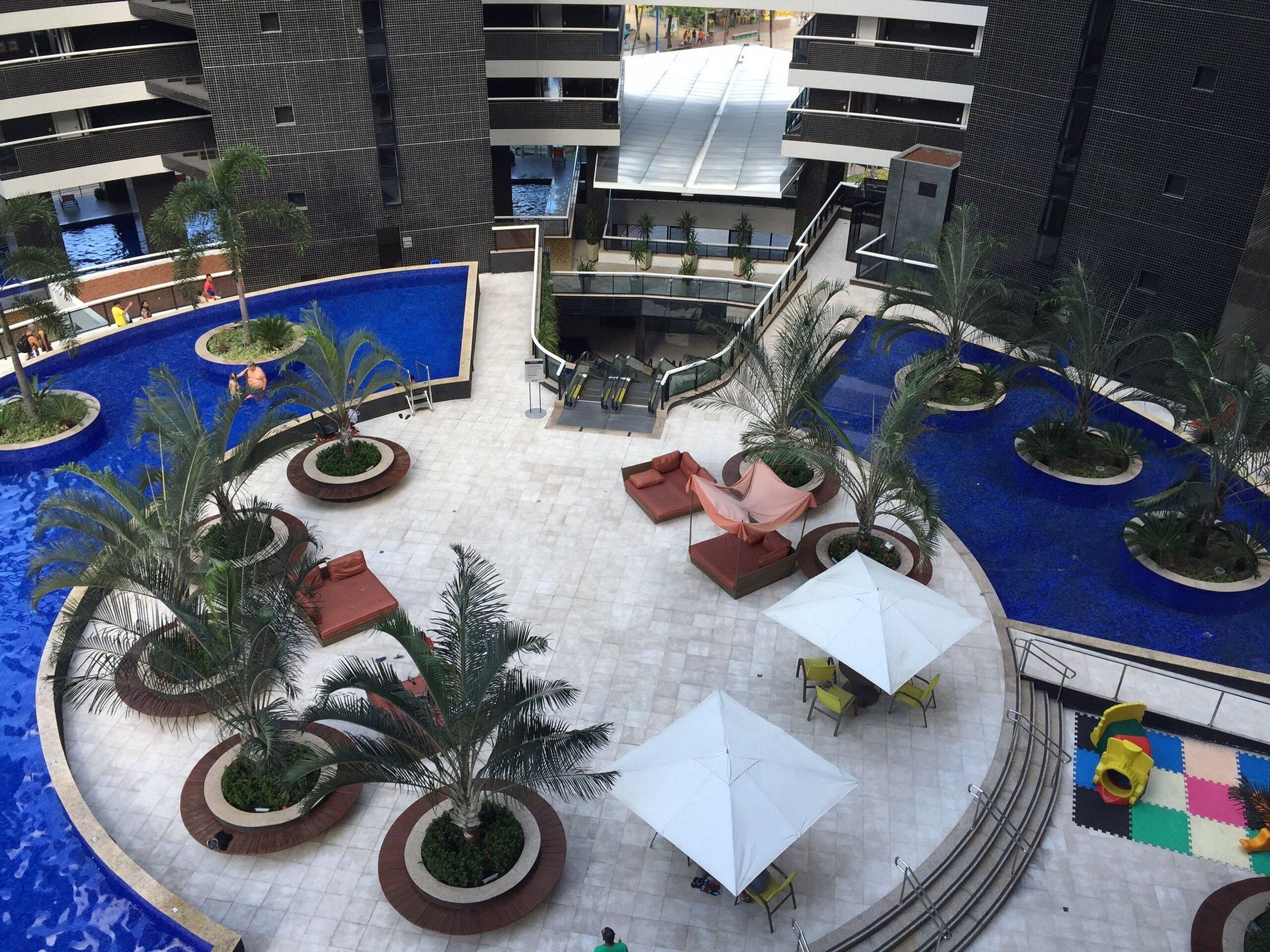 Piscina interna, piscina externa