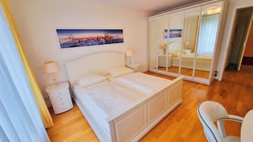 Suite | Schreibtisch, schallisolierte Zimmer, kostenloses WLAN, Bettwäsche