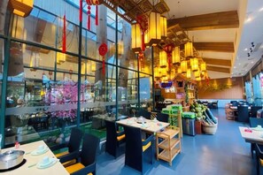Unclassified image, 5 of 67, button - Longquan Garden Hotel (Haikou Pearl Square Qilou Old Street Branch) (Haikou)