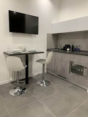Private kitchen - ApartHotel Bossi (Milan)