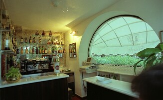 Bar (en la propiedad)