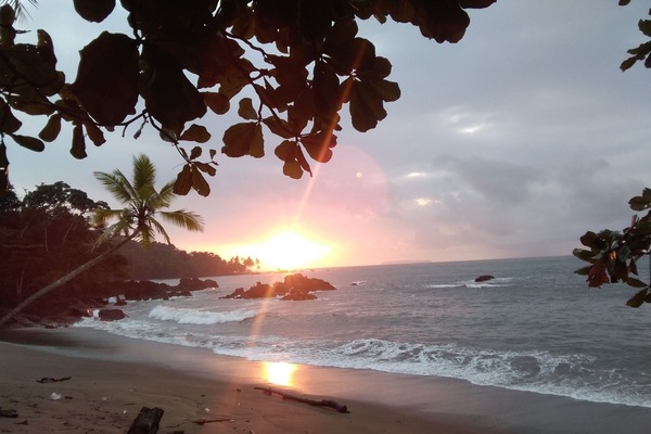 Beach nearby, beach towels, fishing