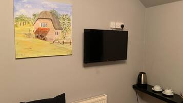 Standard Double Room | Iron/ironing board, free WiFi, bed sheets