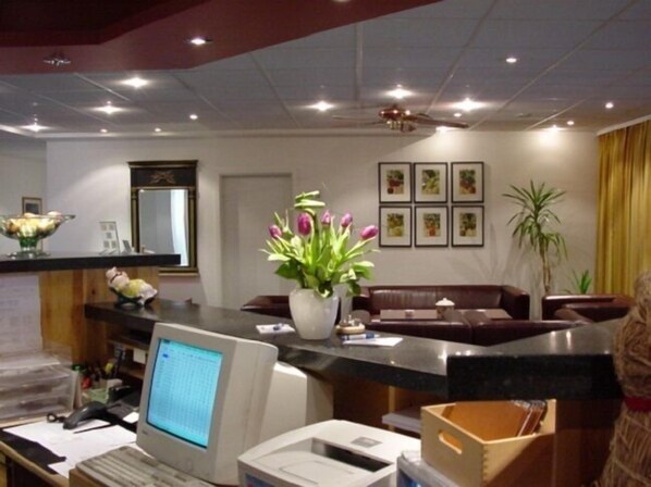 Lobby - Neustädter Hof Hotel Garni (Neustadt am Ruebenberge)