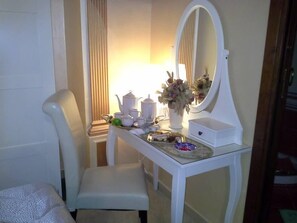 Chambre Triple, salle de bains privée | Équipements de la chambre