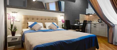 Standard Double or Twin Room, Non Smoking, Courtyard View | Pemandangan dari bilik