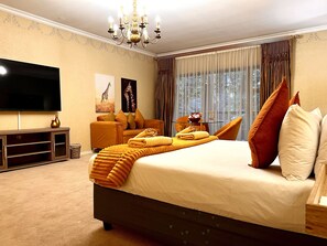 Maple Suite | Iron/ironing board, free WiFi, bed sheets - 27A on Angus (Germiston)