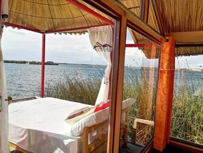 Deluxe Room | Terrace/patio - Uros Titicaca Uta Lodge (Puno)