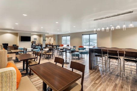 Free daily continental breakfast . Sleep Inn Lancaster Dallas South