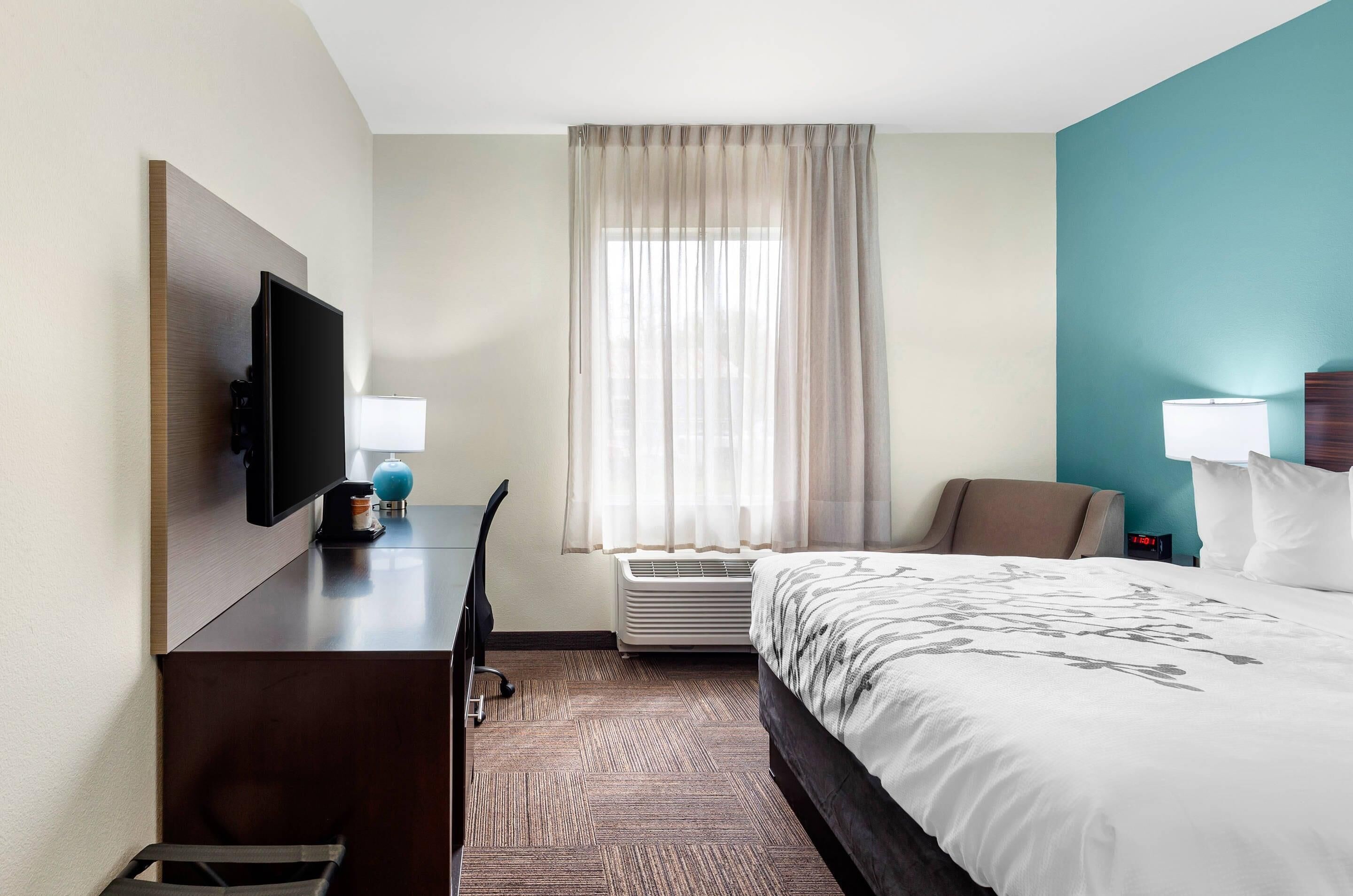 pillow-top beds, desk, iron/ironing board, free wifi