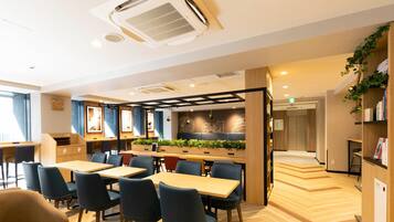 Café da manhã continental grátis todos os dias