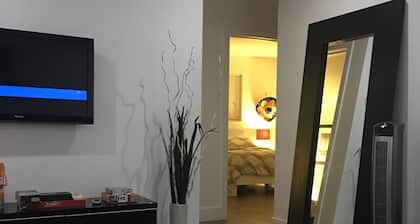 Private home by aventura hallandale bch