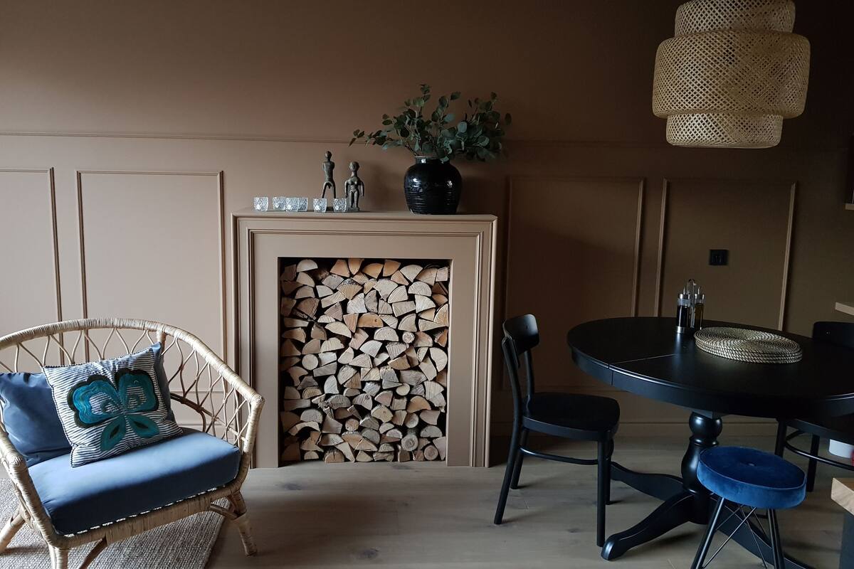 Standard Studio (2) | Living room