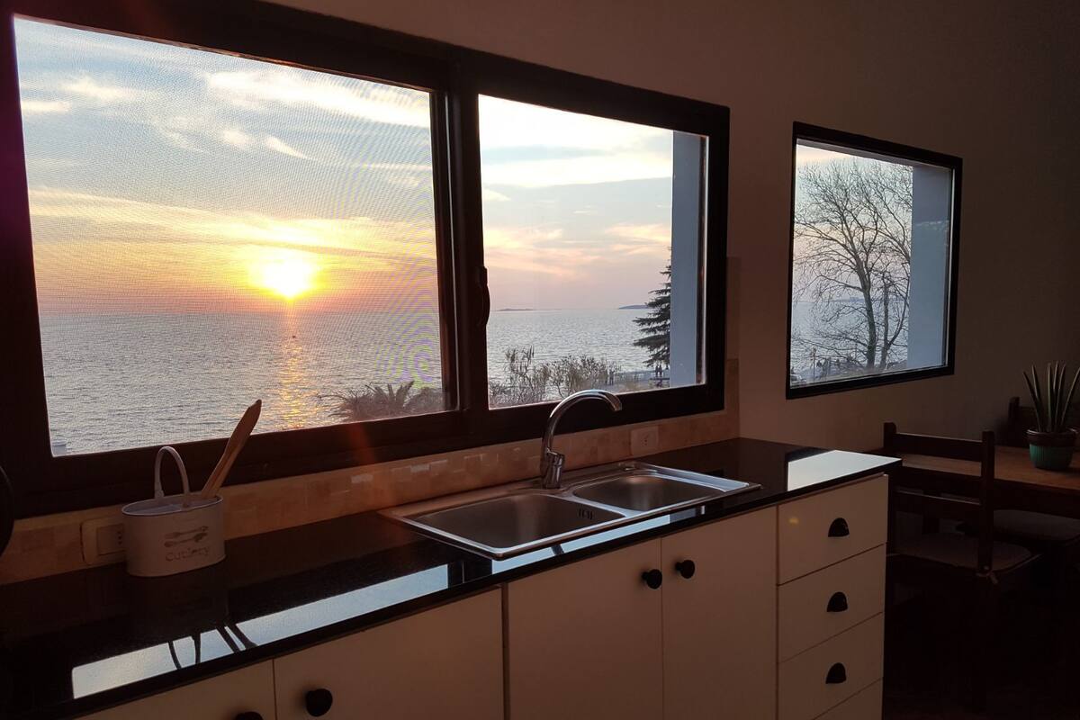Exclusive-Apartment, 1 Queen-Bett und Schlafsofa, Nichtraucher, Flussblick | Blick auf das Wasser