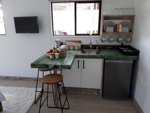 Appartamento, 1 letto queen, vista montagna | Angolo cottura privato | Microonde, piano cottura, bollitore elettrico