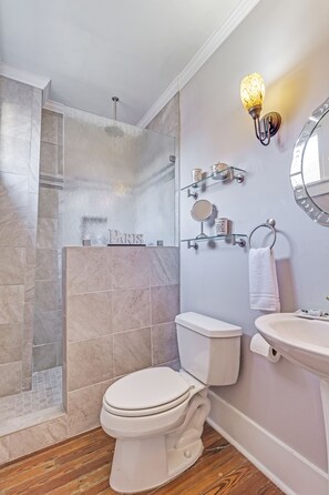 Zimmer, 1 King-Bett, Nichtraucher | Badezimmer
