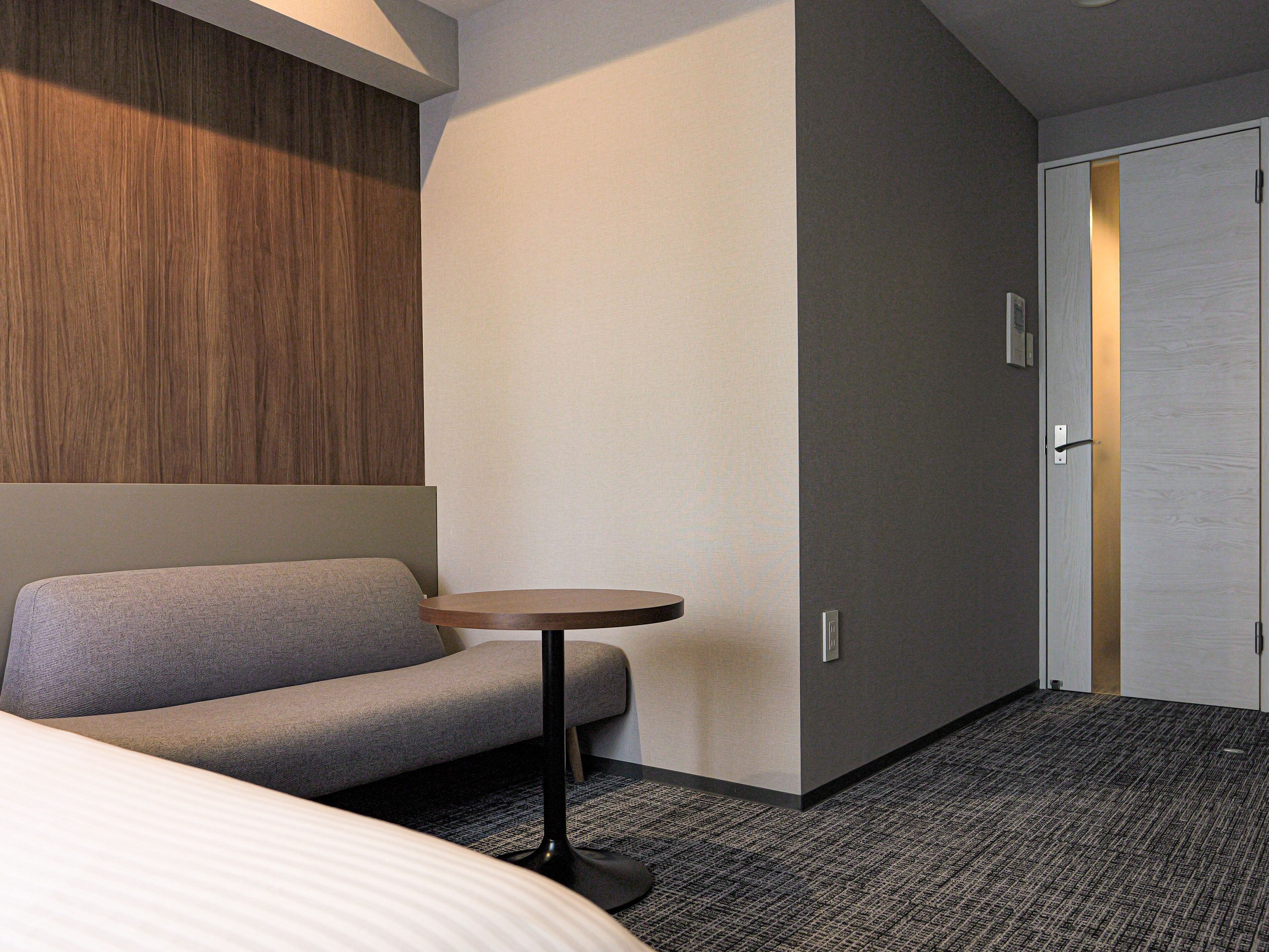 Standard Double Room | Down duvets, desk, laptop workspace, free WiFi