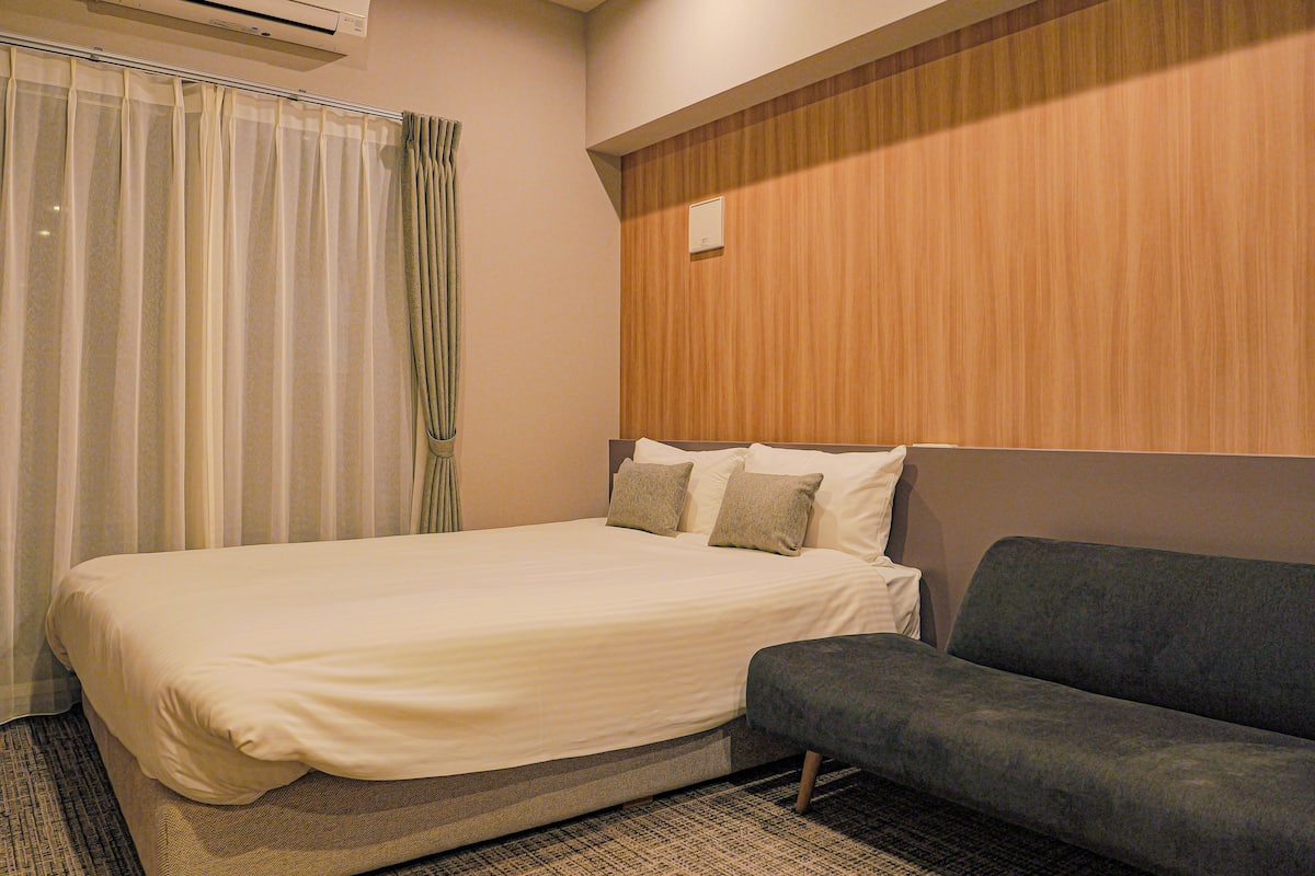Standard-Doppelzimmer | 1 Schlafzimmer, Daunenbettdecken, Schreibtisch