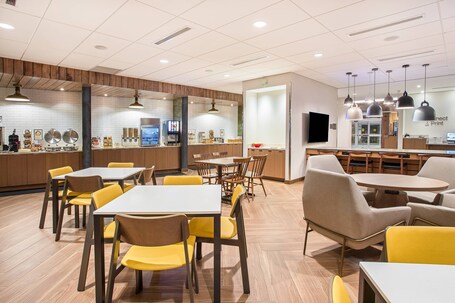 Fairfield Inn Suites by Marriott Pigeon Forge - Image 18