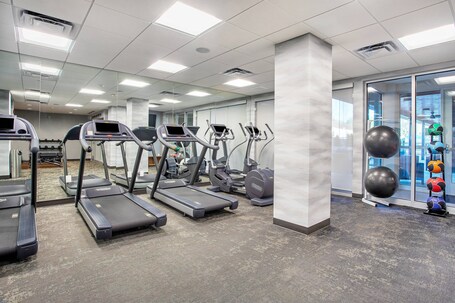 Fairfield Inn Suites by Marriott Pigeon Forge - Image 25