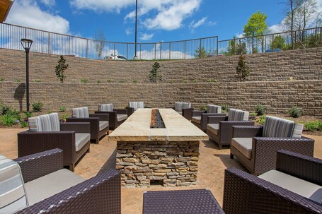 Fairfield Inn Suites by Marriott Pigeon Forge - Image 15