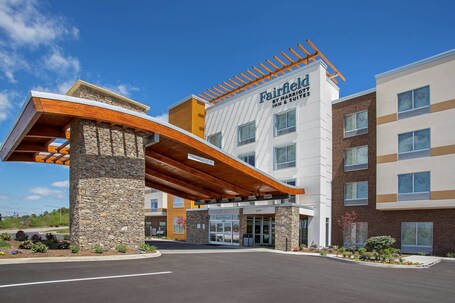 Fairfield Inn Suites by Marriott Pigeon Forge - Image 12