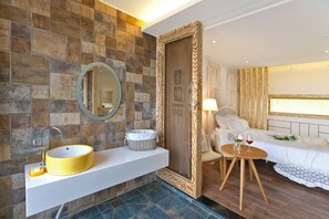 Lavender | Individually decorated, desk, blackout drapes, soundproofing - Healing 11st Pension (Incheon)
