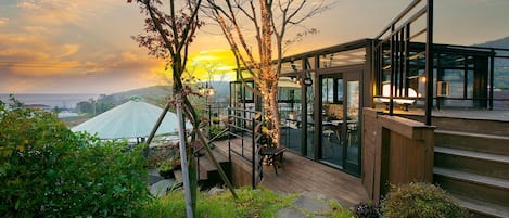 Front of property - evening/night