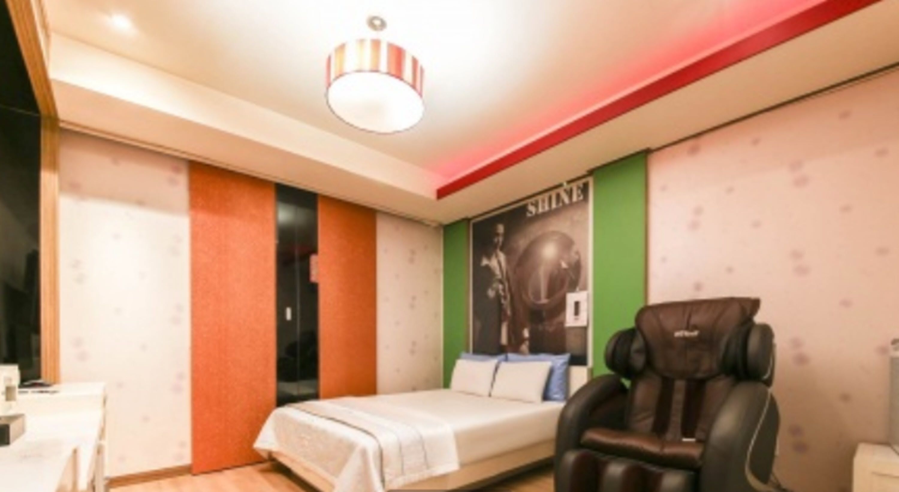 standard room | room amenity