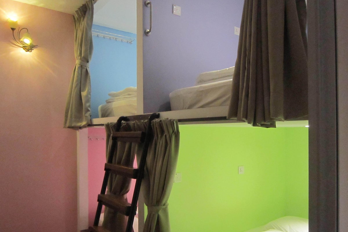 Laptop workspace, iron/ironing board, free WiFi, bed sheets