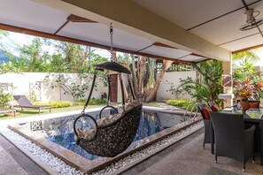 Outdoor pool, pool loungers