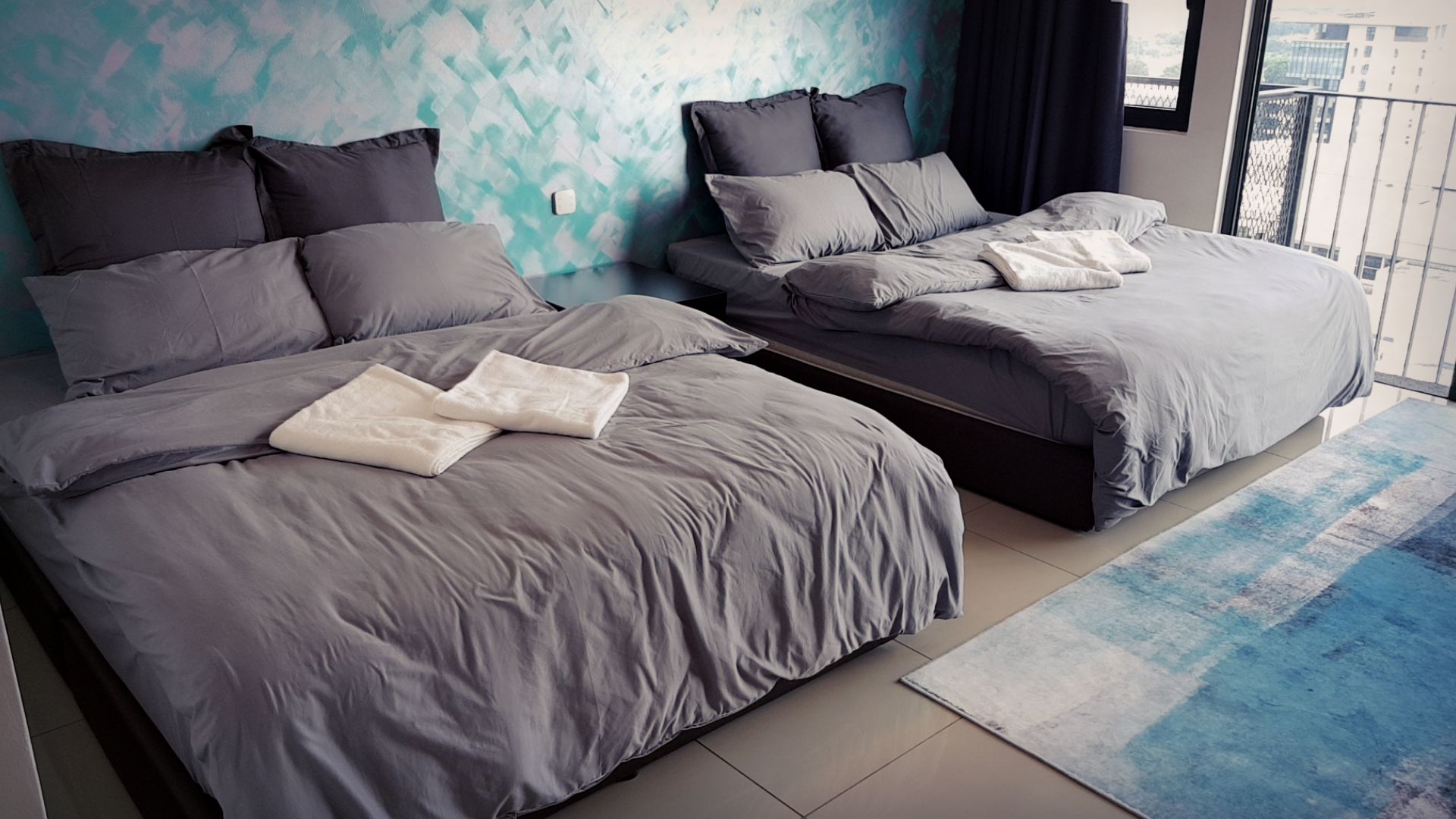 Deluxe Twin Room, Multiple Beds, Non Smoking | Premium bedding, down comforters, memory foam beds, blackout drapes