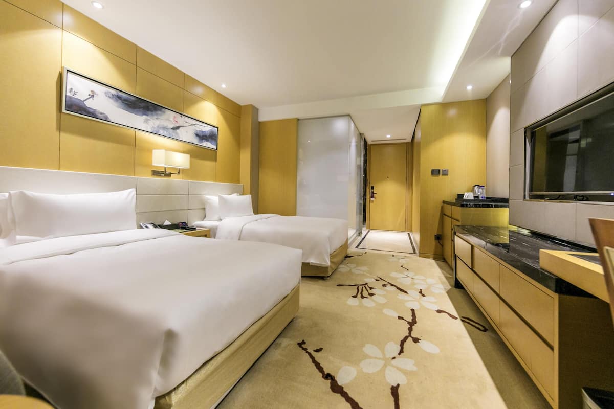 Habitación superior, 2 camas individuales | Minibar, escritorio, espacio para trabajar con un portátil