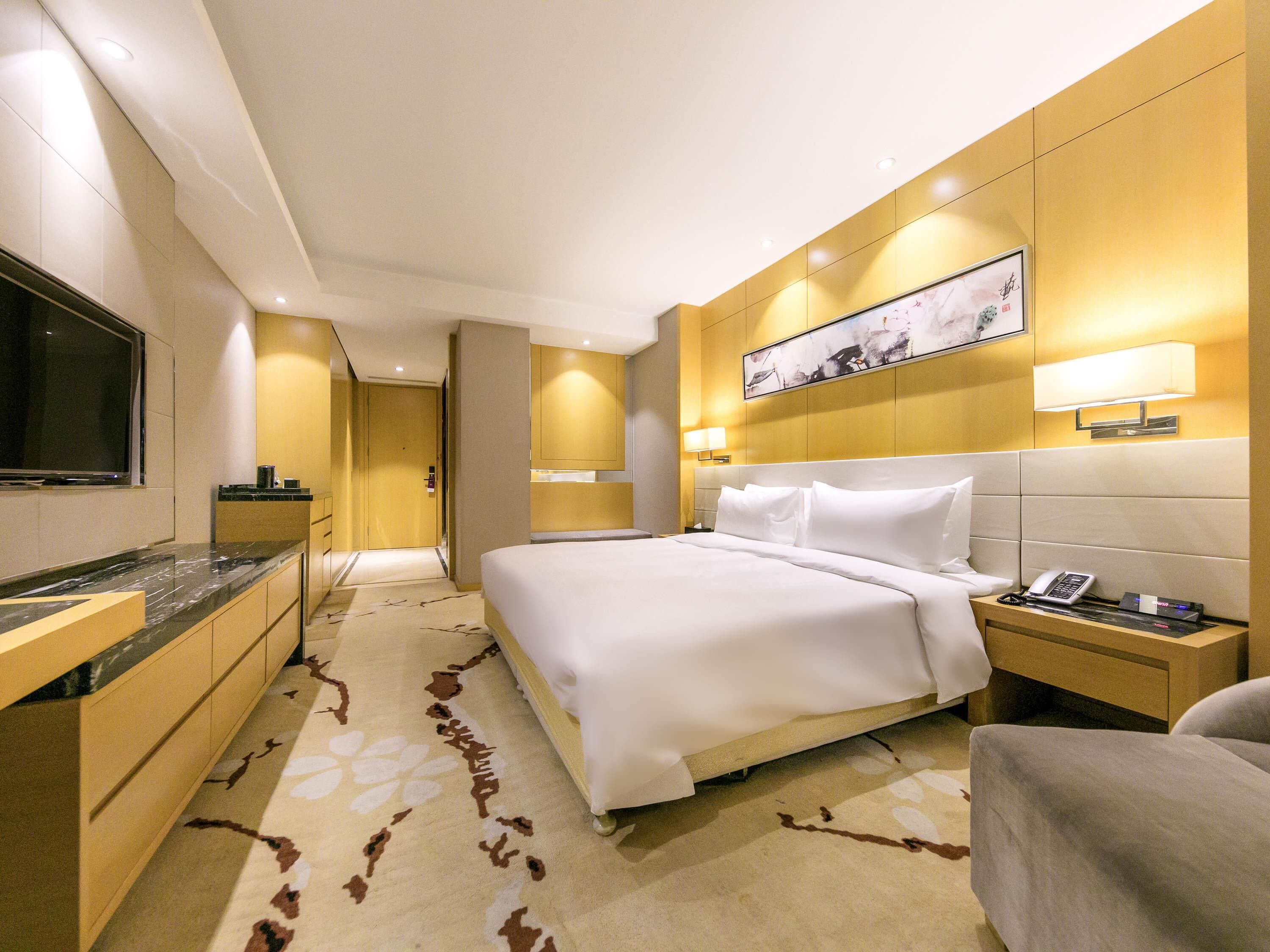 Chambre Deluxe, 1 très grand lit | Minibar, bureau, espace de travail pour ordinateur portable