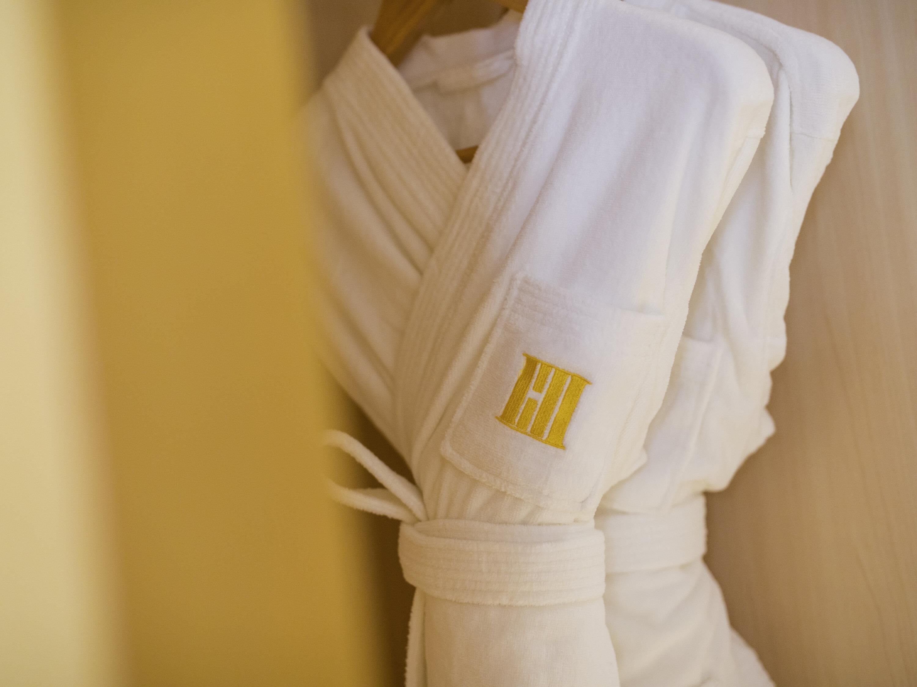 Privilege, Suite, 1 très grand lit | Minibar, bureau, espace de travail pour ordinateur portable