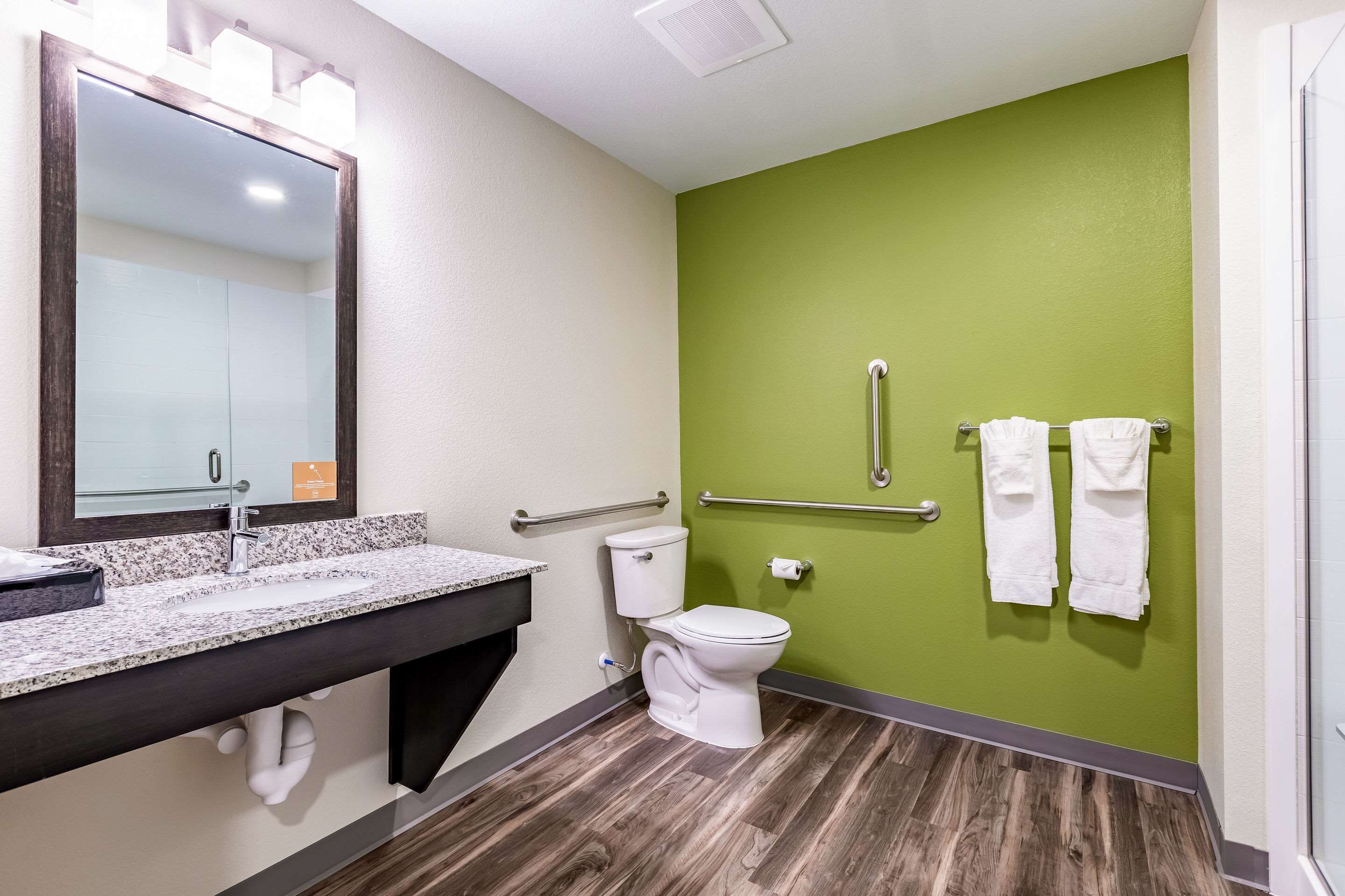 room, 1 king bed, accessible, non smoking (accessible tub) | bathroom | rainfall showerhead, free toiletries, hair dryer, towels