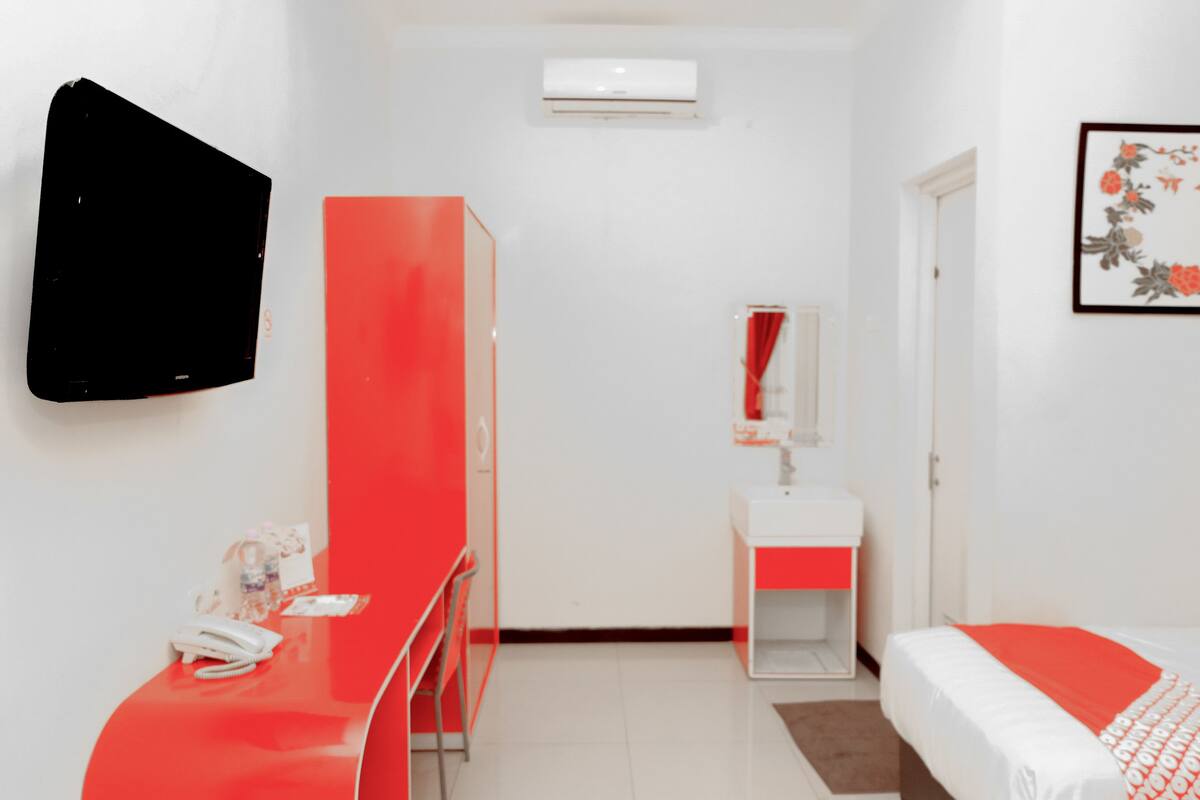Habitación Deluxe doble | Escritorio, wifi gratis, ropa de cama