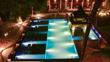 Outdoor pool, sun loungers